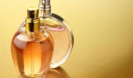 香水无删减在线观看,揭秘神秘香氛背后的传奇故事