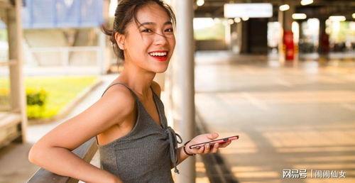 娱乐圈小糊咖吃瓜是谁啊,揭秘神秘“吃瓜群众”身份